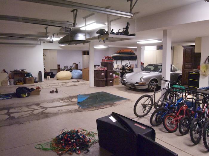 Daylilly-garage