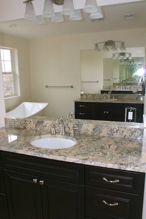 Ivy-master bathroom