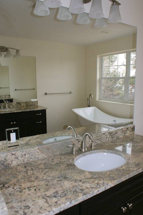 Ivy-master bathroom