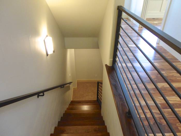 Jasmine_Stairs