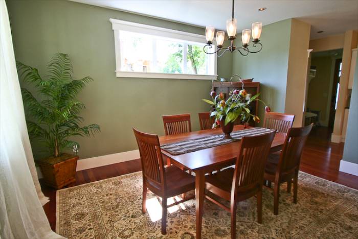 Juniper-dining room